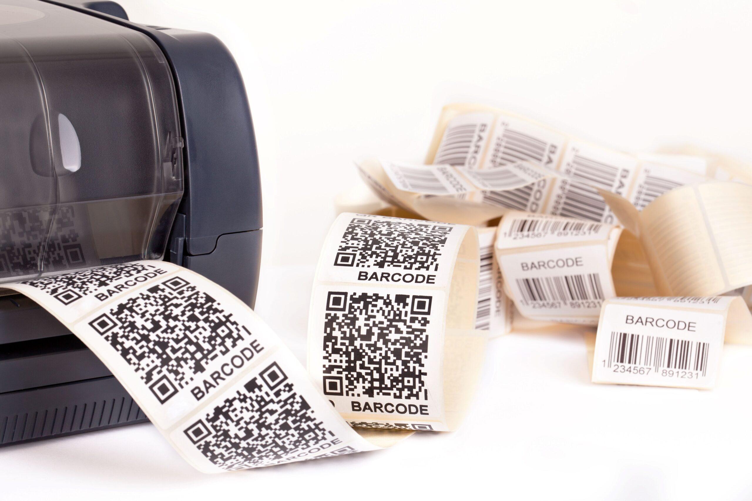 Etiketten mit Barcode und QR-Code aus Etikettendrucker