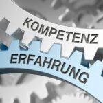 Zahnräder mit den Worten Kompetenz und Erfahrung | Green Jobs